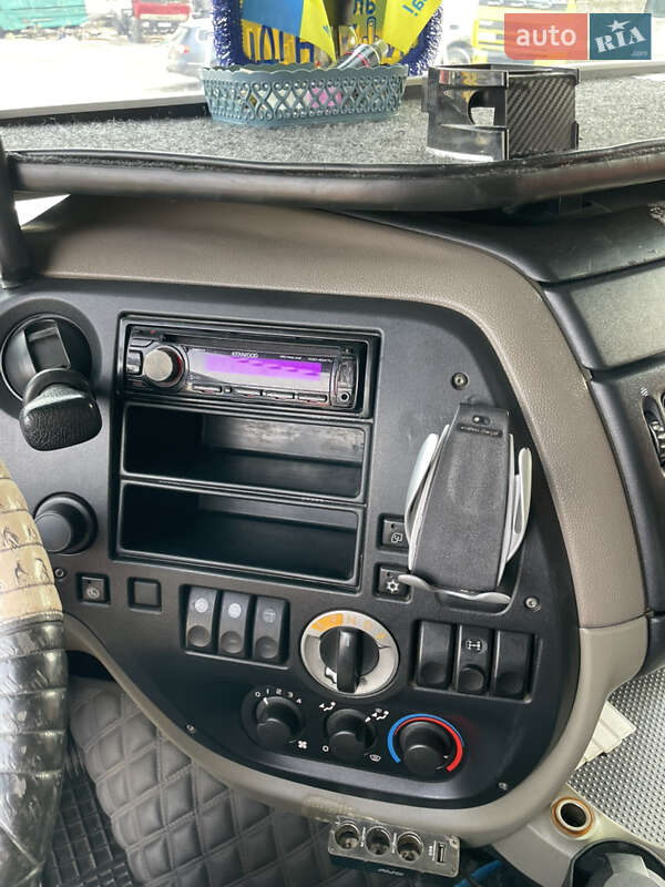 Самосвал DAF XF 105 2009 в Киеве