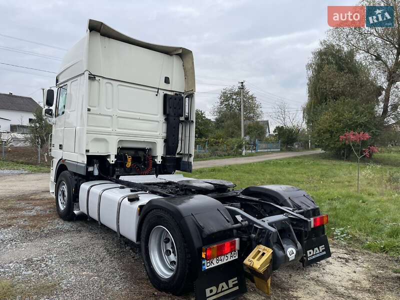 Тягач DAF XF 105 2011 в Ровно