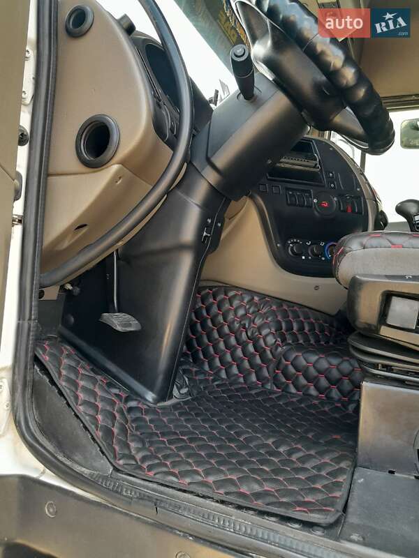 Тягач DAF XF 105 2007 в Одессе