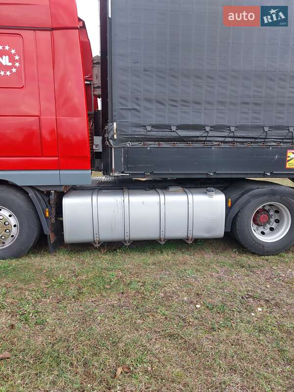 Тягач DAF XF 105 2012 в Сарнах