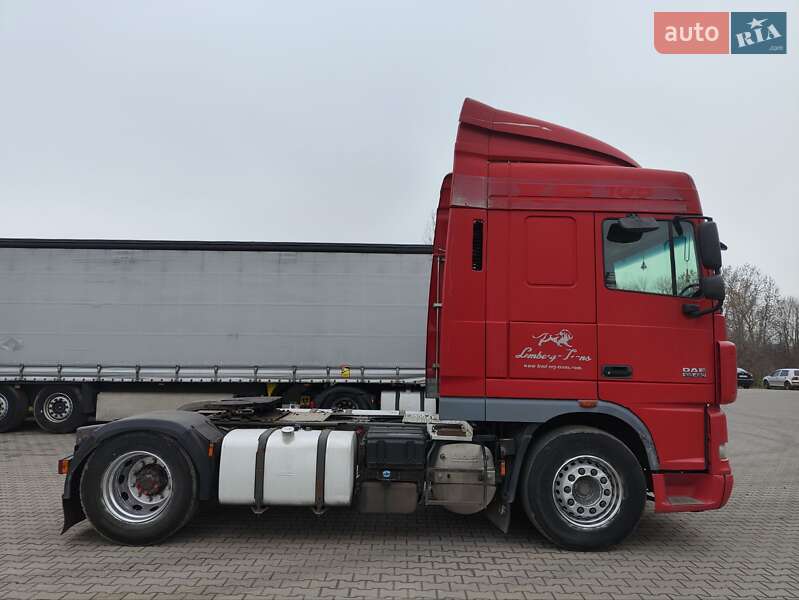 Тягач DAF XF 105 2010 в Городку