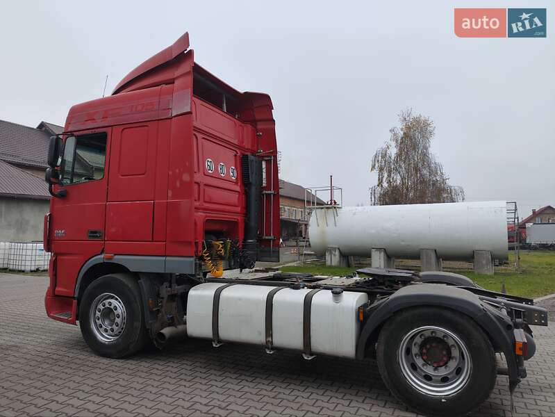 Тягач DAF XF 105 2010 в Городку