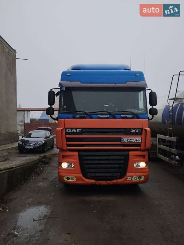 Тягач DAF XF 105 2006 в Одесі