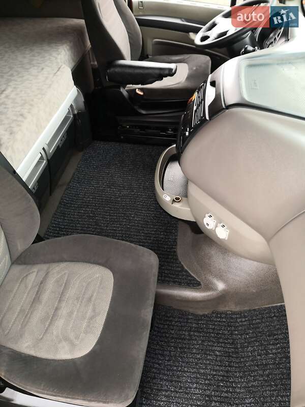 Тягач DAF XF 105 2011 в Кам'янському