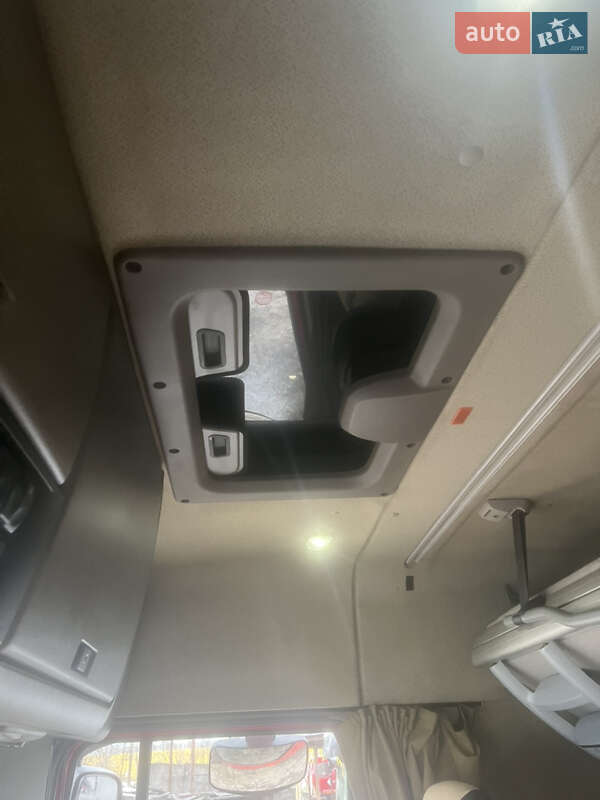 Тягач DAF XF 105 2012 в Кам'янському