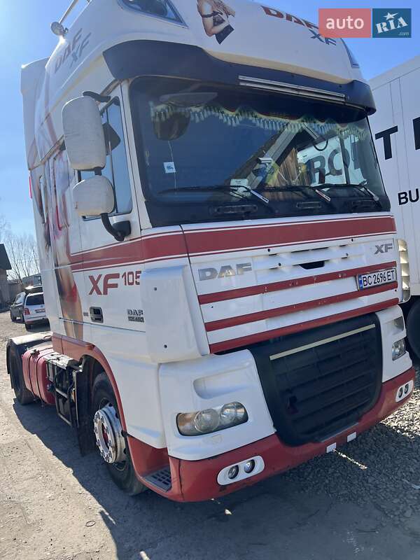 Тягач DAF XF 105 2009 в Жовкві