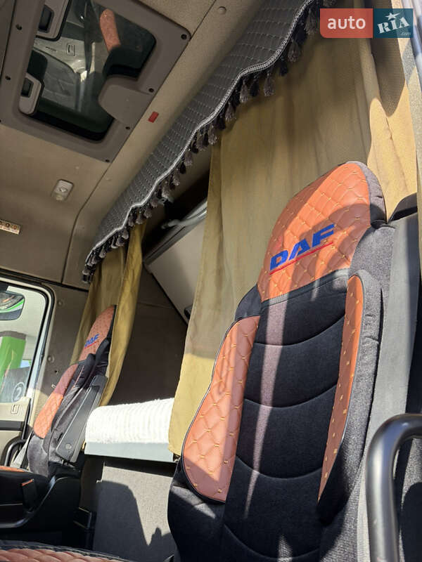 Тягач DAF XF 105 2012 в Черкасах