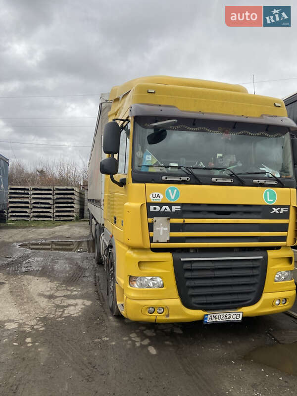Тягач DAF XF 105 2010 в Звягеле