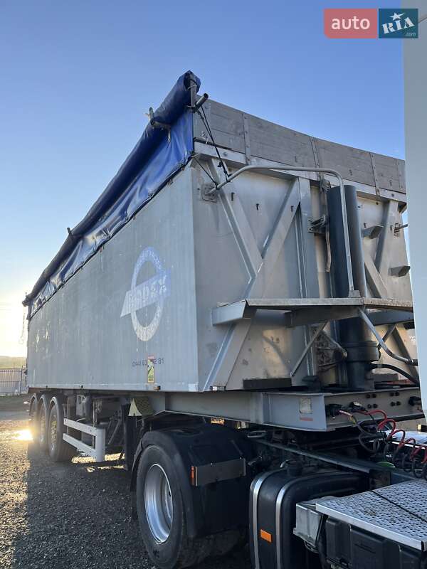 Тягач DAF XF 105 2007 в Копичинці