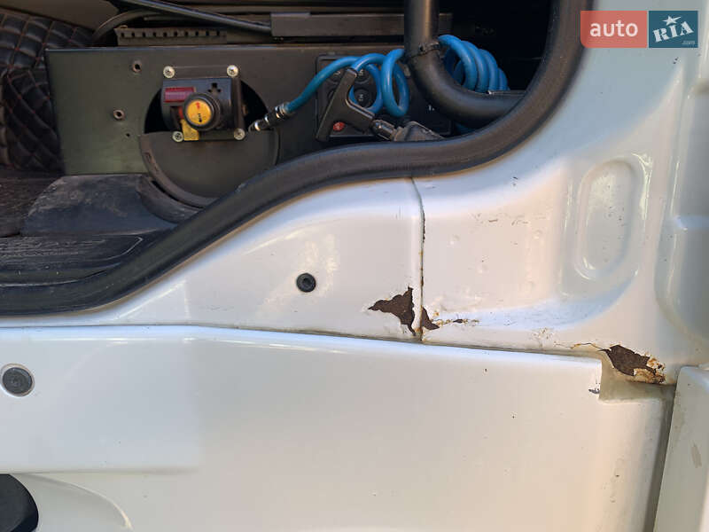 Самоскид DAF XF 105 2009 в Яготині