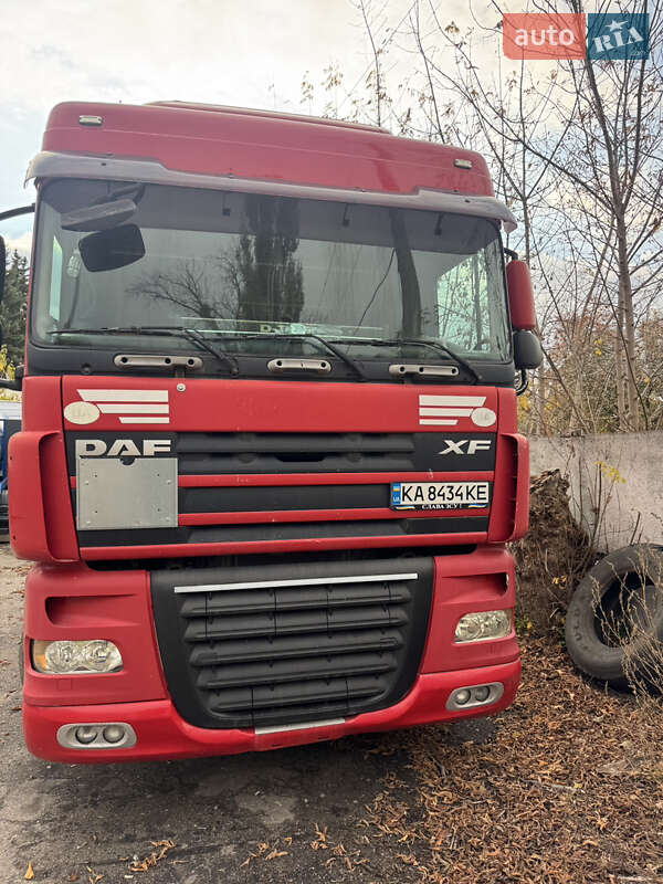 Тягач DAF XF 105 2007 в Киеве