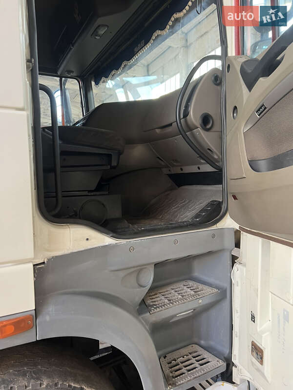 Тягач DAF XF 105 2010 в Чернигове