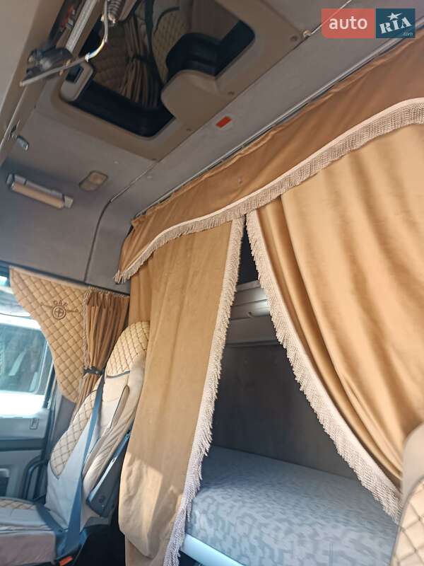 Тентованый DAF XF 105 2008 в Жовкве