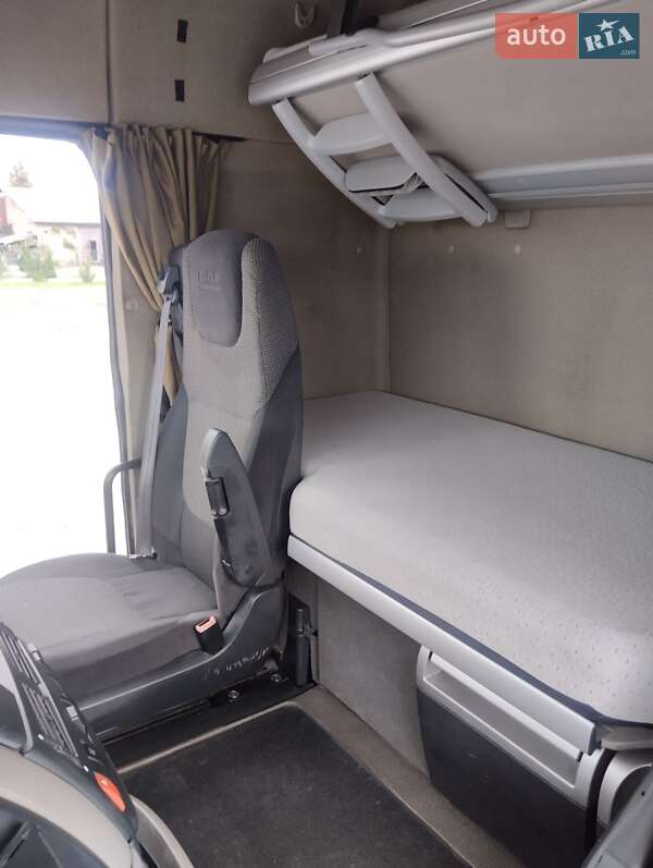 Тягач DAF XF 105 2013 в Шептицькому