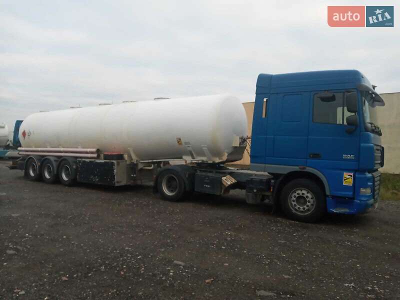 Бензовоз DAF XF 105 2011 в Киеве