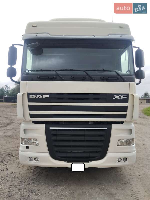 Тягач DAF XF 105 2013 в Шептицькому