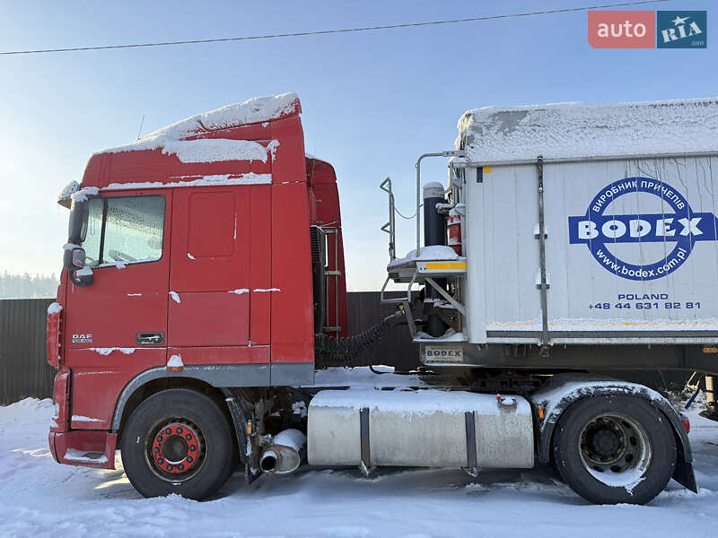Тягач DAF XF 105 2013 в Киеве