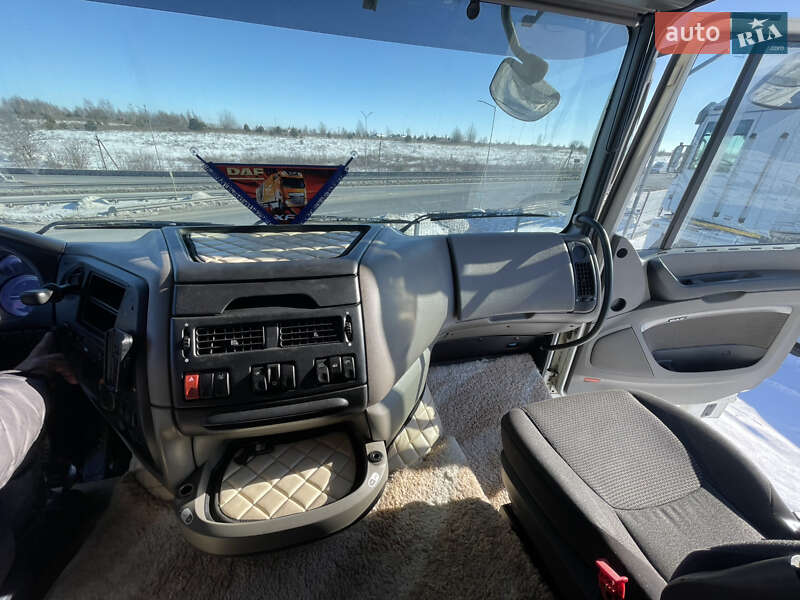 Тягач DAF XF 105 2013 в Ровно