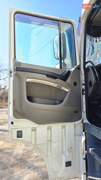 Тягач DAF XF 105 2012 в Каменском