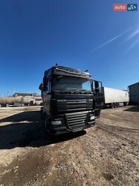 Тягач DAF XF 105 2010 в Дніпрі