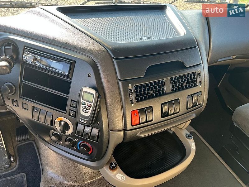 Тягач DAF XF 105 2011 в Черновцах