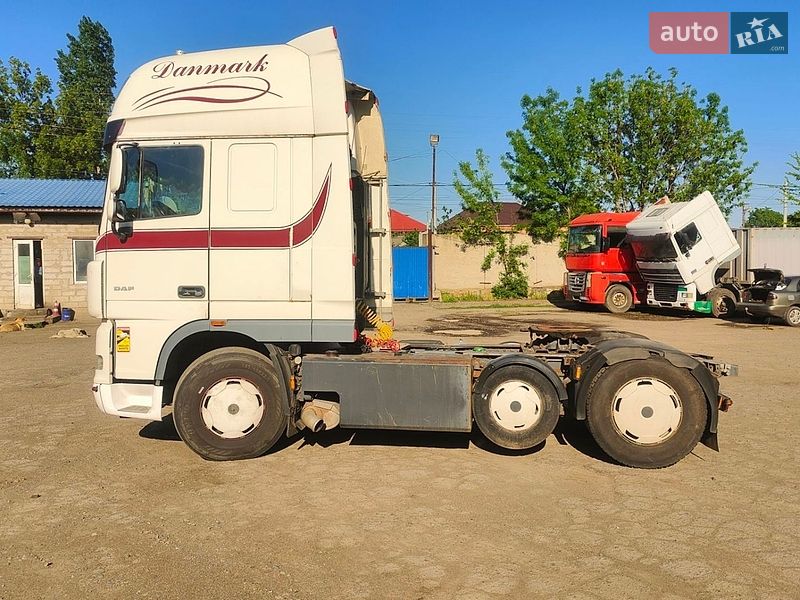 Контейнеровоз DAF XF 105 2010 в Одессе