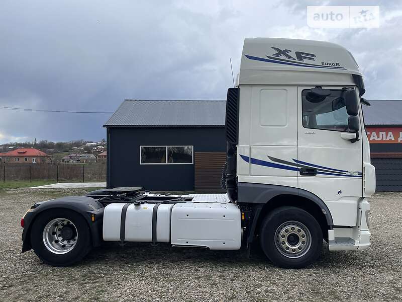 Тягач DAF XF 106 2015 в Чернівцях