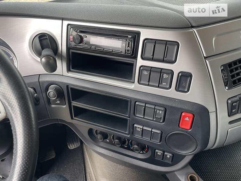 Тягач DAF XF 106 2015 в Чернівцях