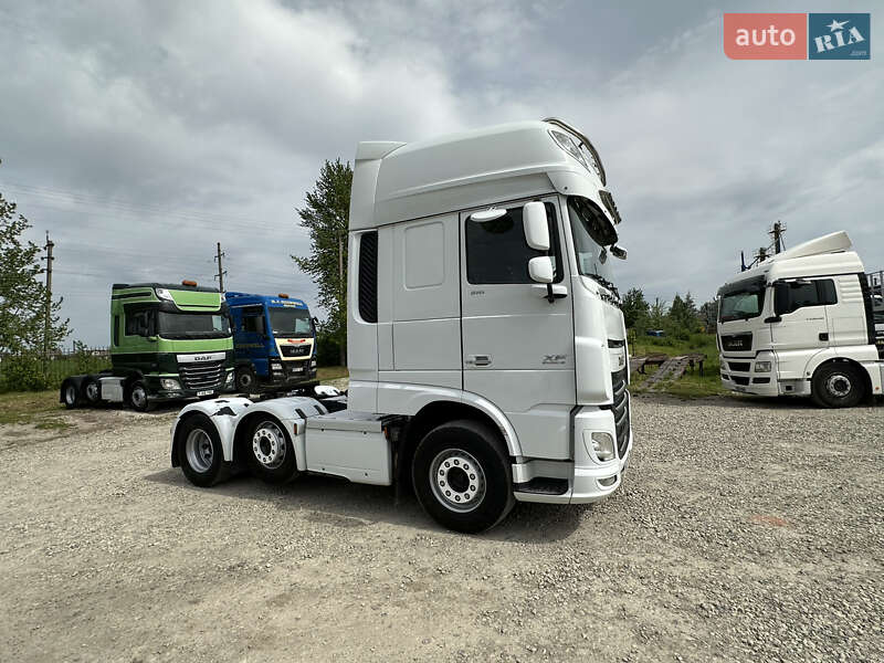 Тягач DAF XF 106 2015 в Бучачі