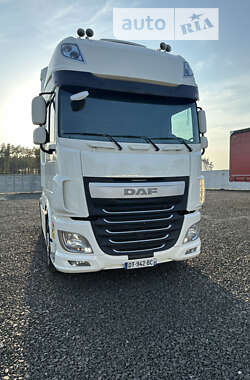 Тягач DAF XF 106 2015 в Сарнах