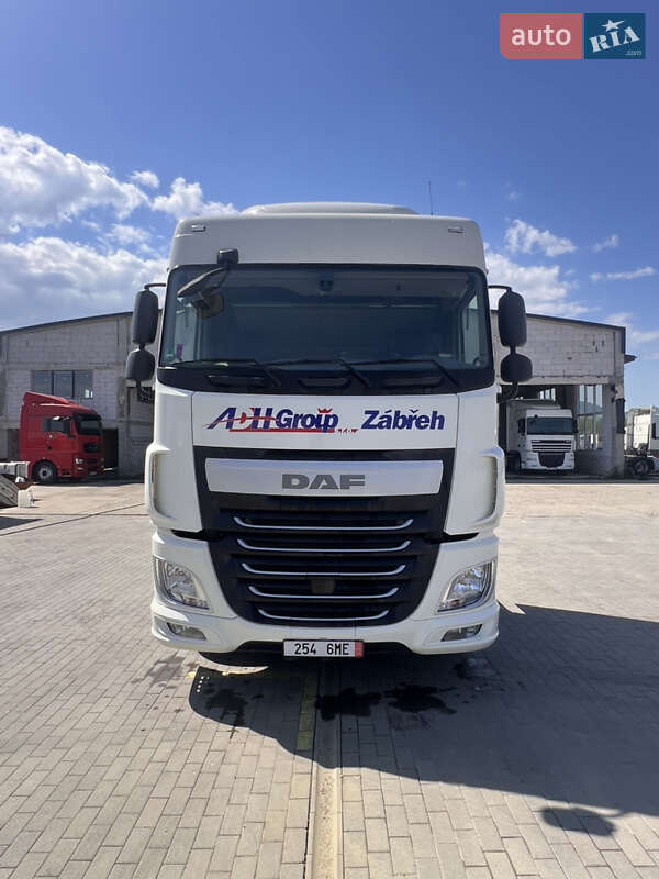 Тягач DAF XF 106 2015 в Тячеве