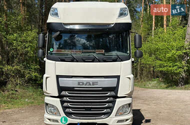 Грузовой фургон DAF XF 106 2015 в 