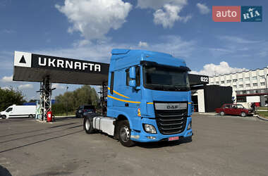 Тягач DAF XF 106 2015 в Дубні