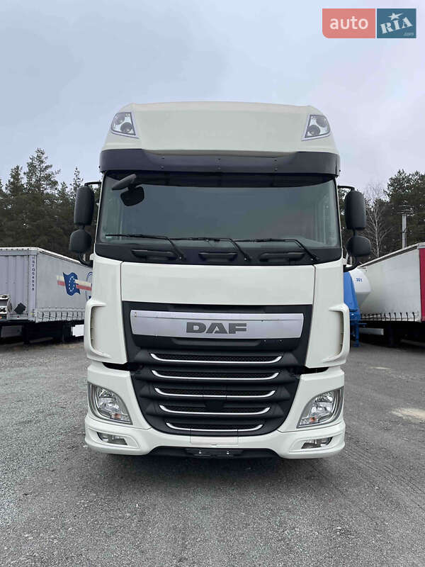 Тягач DAF XF 106 2015 в Вышгороде