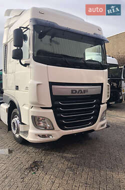 Тягач DAF XF 460 FT 2015 в Львове