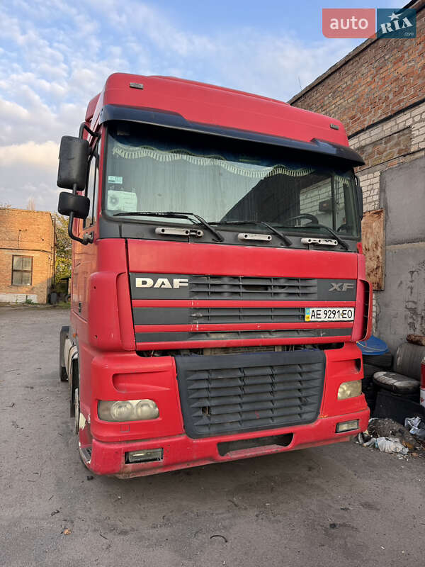 Тягач DAF XF 95.430 2003 в 