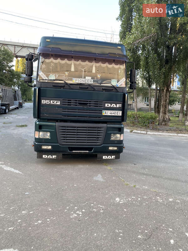 Тягач DAF XF 95.430 2000 в 