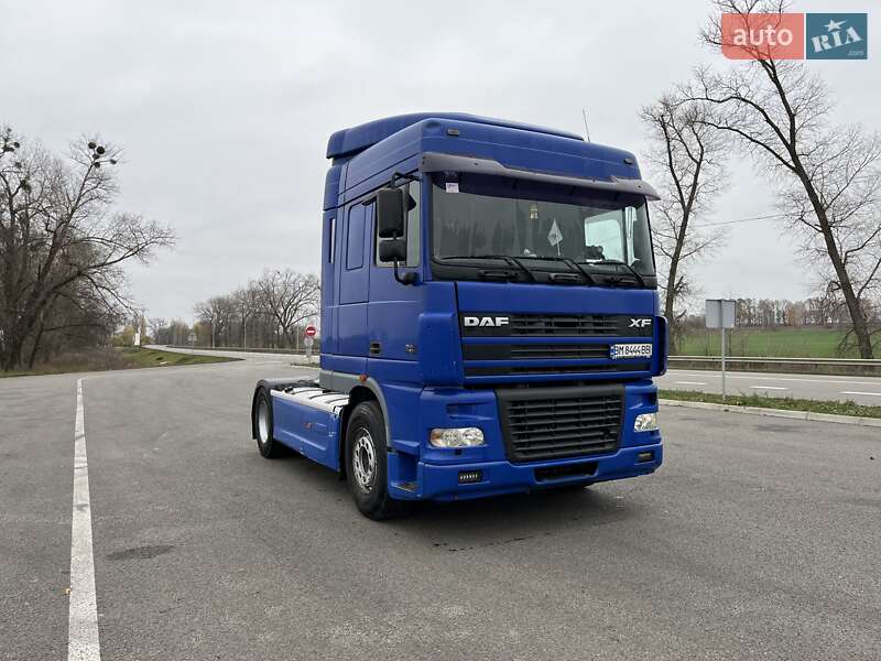 Тягач DAF XF 95.430 2005 в Ромнах