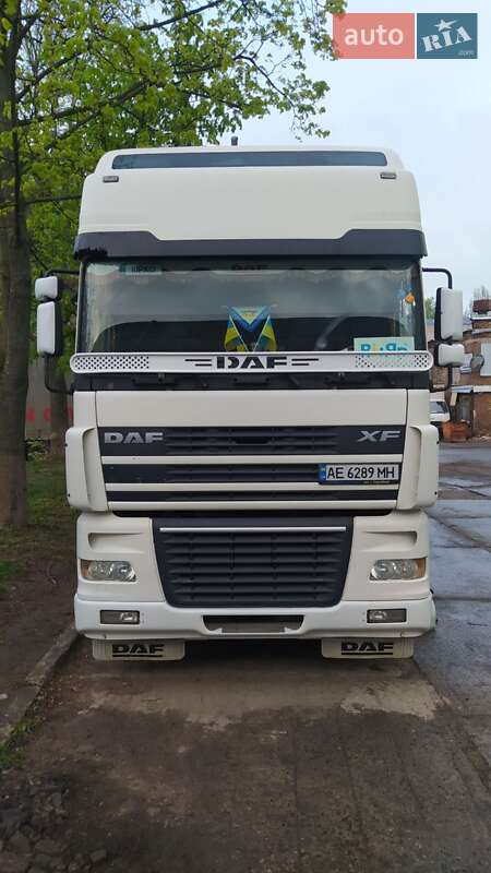 Тягач DAF XF 95.430 2004 в Каменском