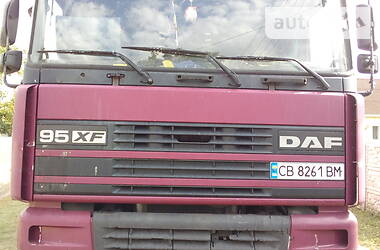 Зерновоз DAF XF 95 1999 в Прилуках