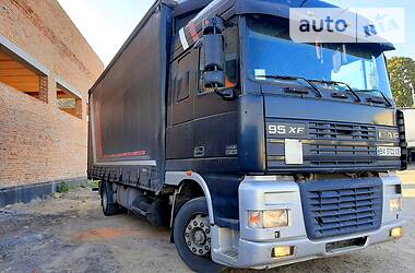 Грузовой фургон DAF XF 95 1999 в Киеве