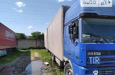Тентований DAF XF 95 2002 в 