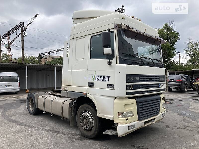 Тягач DAF XF 95 2001 в Кривом Роге