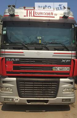 Тягач DAF XF 95 2003 в Львове