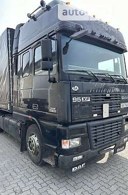 Тягач DAF XF 95 2001 в Сарнах