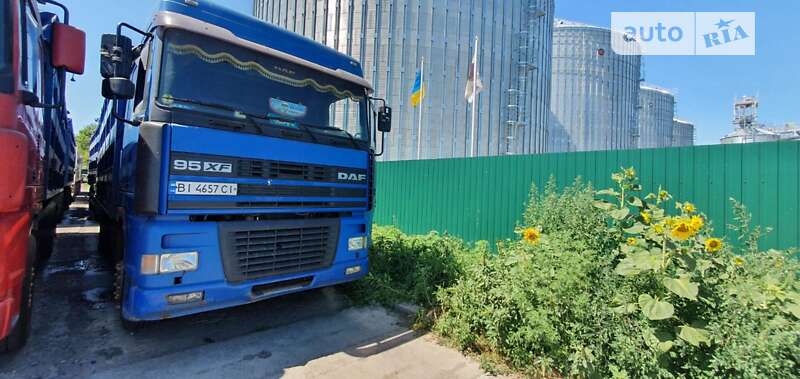 Зерновоз DAF XF 95 2003 в Диканьке