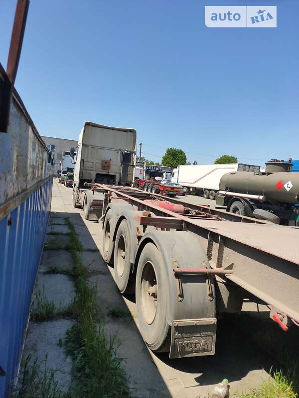 Контейнеровоз DAF XF 95 2006 в Одесі