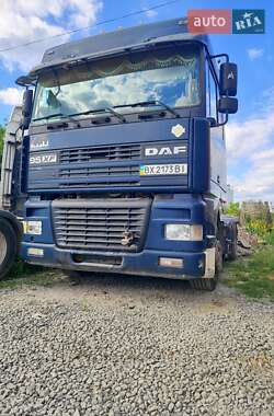 Тягач DAF XF 95 2001 в 