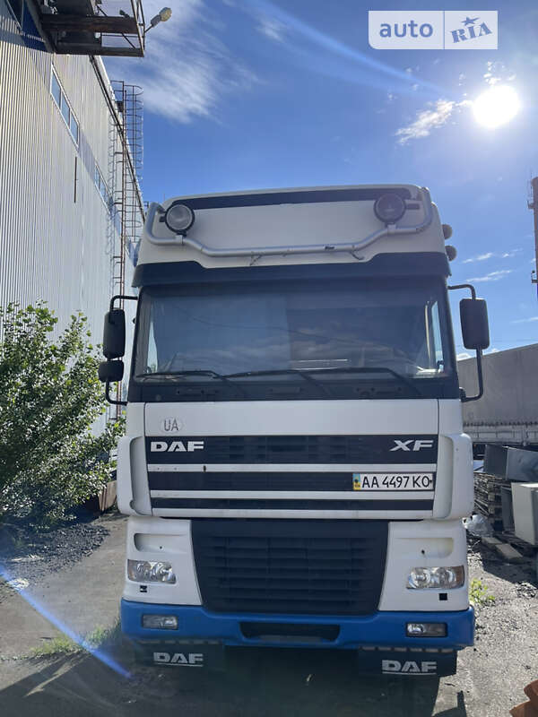 Тягач DAF XF 95 2004 в 