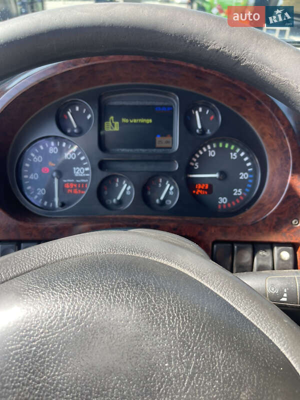 Тентований DAF XF 95 2005 в Харкові